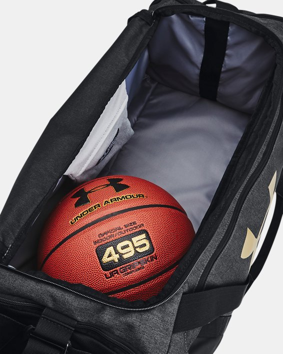 UA Undeniable 5.0中型旅行袋 in Black image number 3